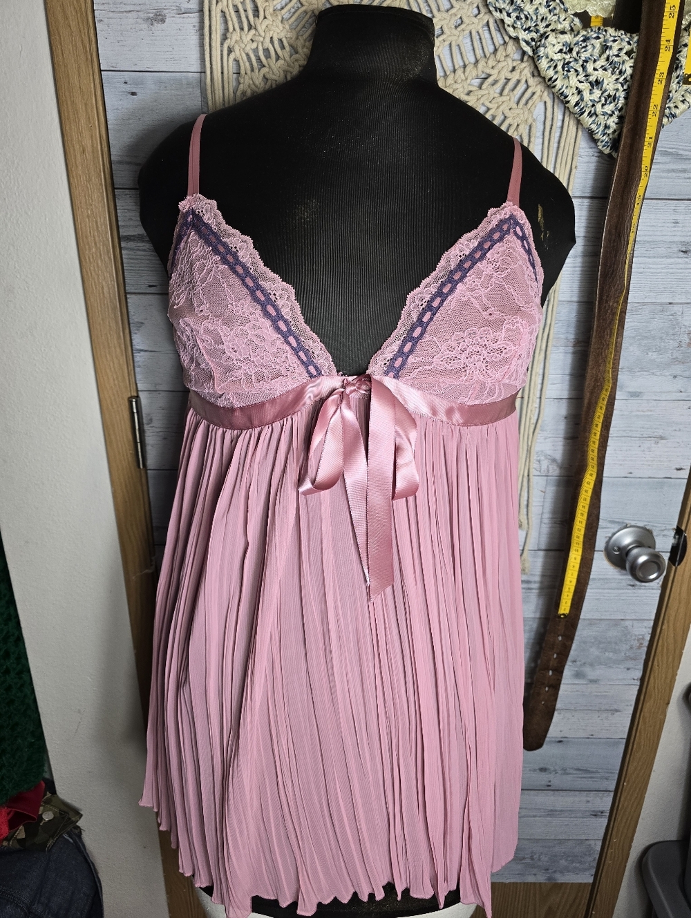 Victoria's Secret Pink Lace Pleated Babydoll Chemise Top Coquette Romantic